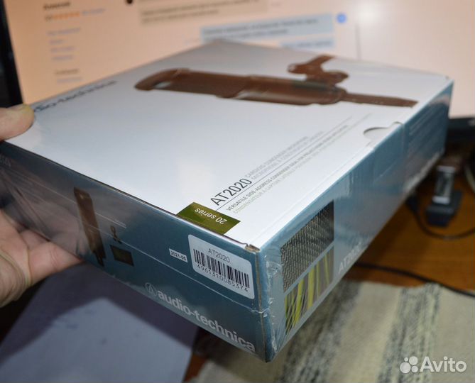 Микрофон для звукозаписи Audio-Technica AT2020