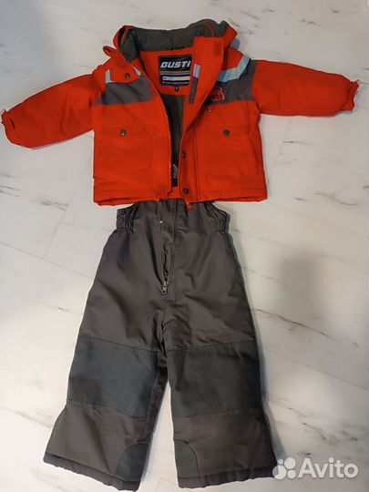 Зимний комбинезон и две пары обуви