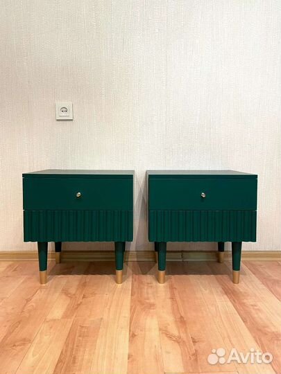 Тумбочка прикроватная