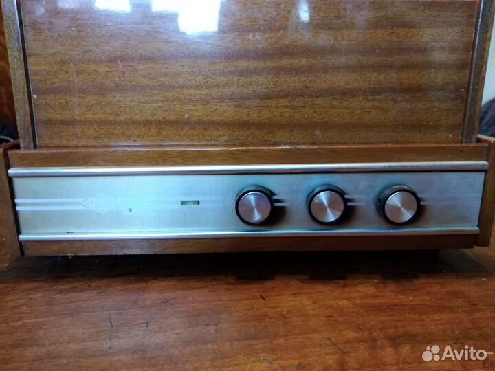 Проигрыватель винила СССР