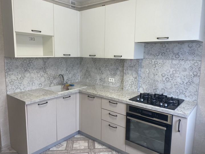 2-к. квартира, 53 м², 2/5 эт.