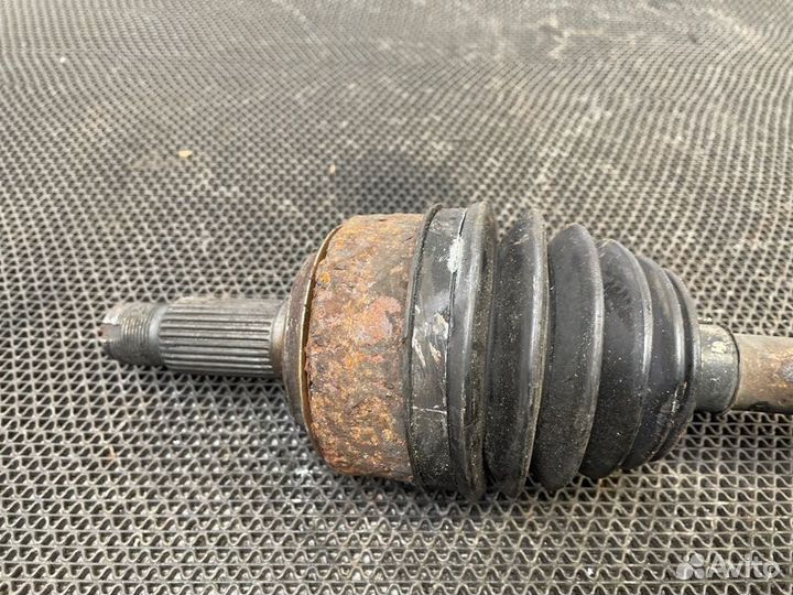 Передний правый привод Honda CR-V 3 2.4 4WD