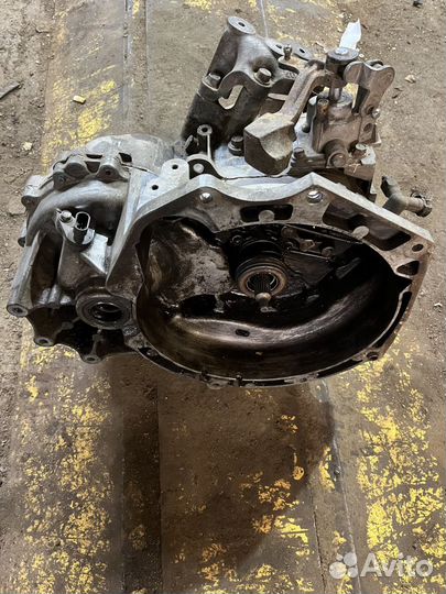 МКПП (механическая коробка переключения передач) C