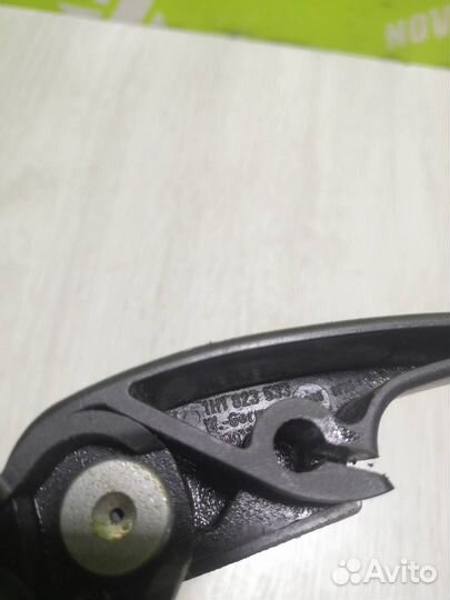 Ручка открывания капота Фольксваген Гольф 3 Венто