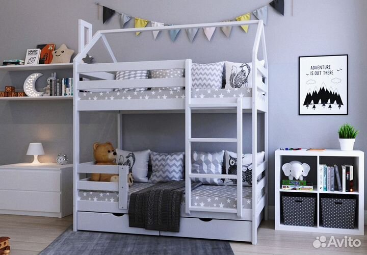 Двухъярусная кровать с крышей