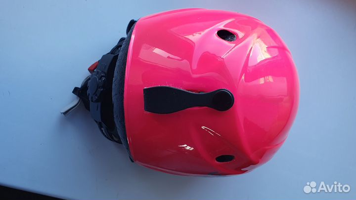 Шлем для сноуборда или горных лыж