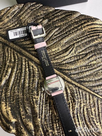 Часы женские Marc jacobs