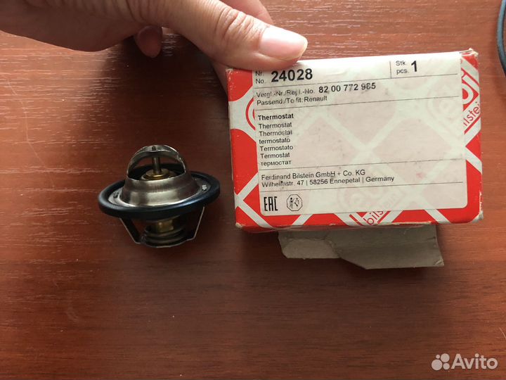 Термостат Renault