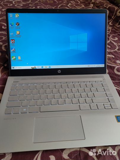 HP 8Gb,ssd256,4415u