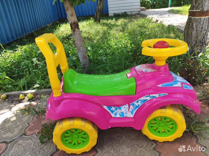Машинка-каталка