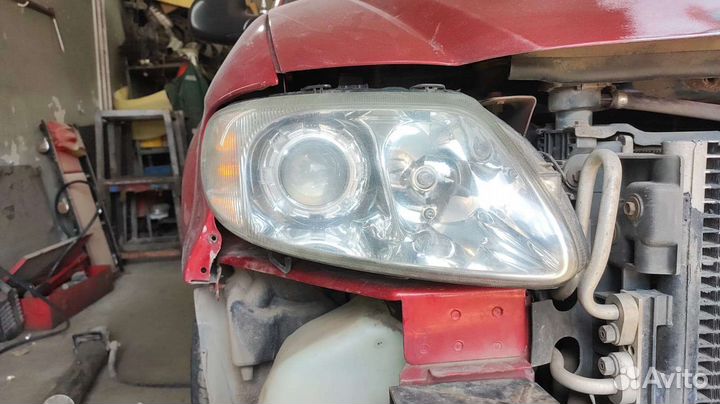 Правая фара Dodge Caravan/Chrysler Voyager дорест