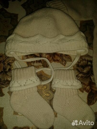 Вязаный комплект на девочку