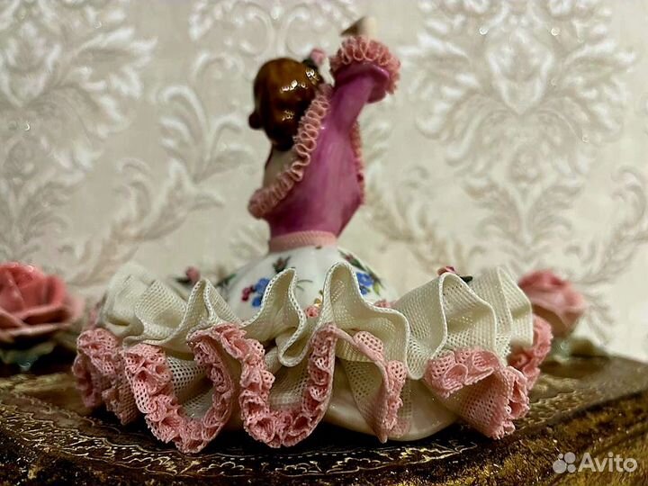 Фарфоровая статуэтка кружевной фарфор(Germany)