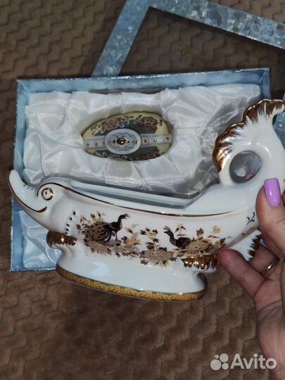 Икорница фарфор с крышкой