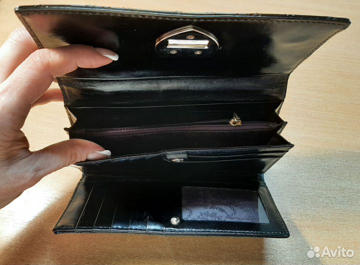 Кошелек женский лакированный