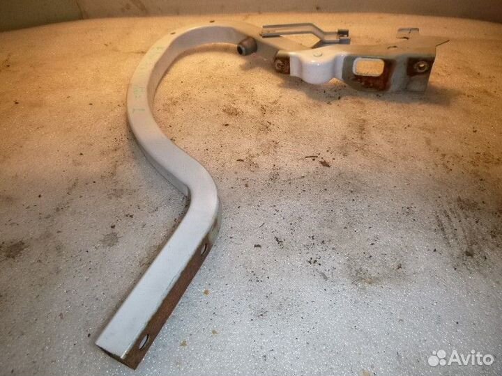 Петля крышки багажника hyundai elantra elantra 2016