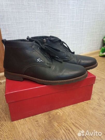 Ботинки для мальчика-подростка 39 размера