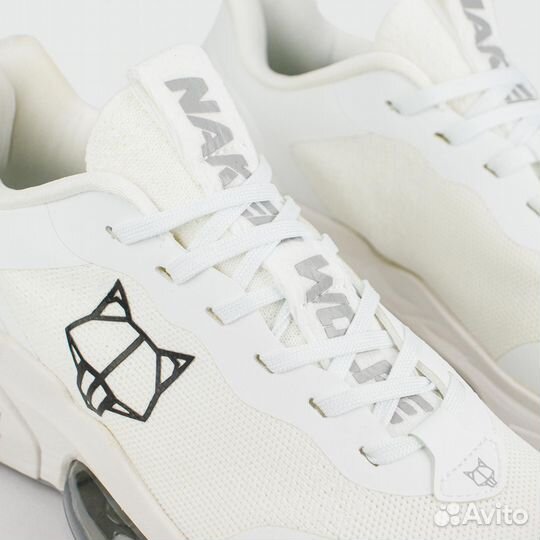 Naked wolfe White Wmns