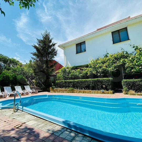 Дом 200 м² на участке 15 сот.