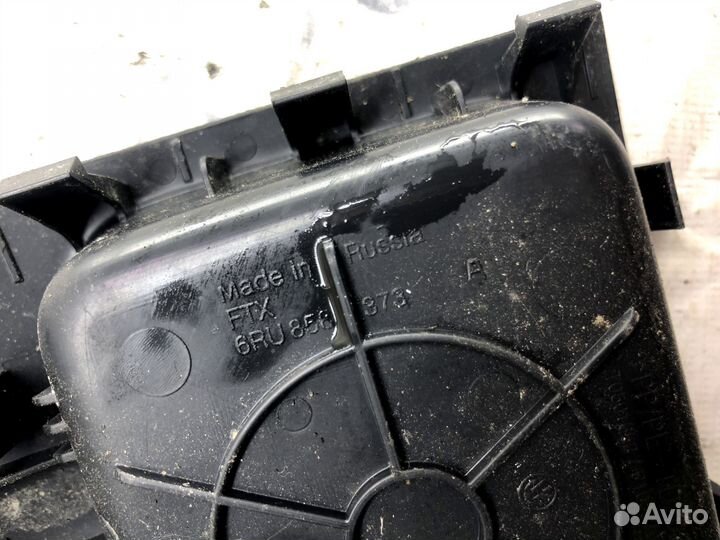 Бардачок центральной консоли Volkswagen Polo 5