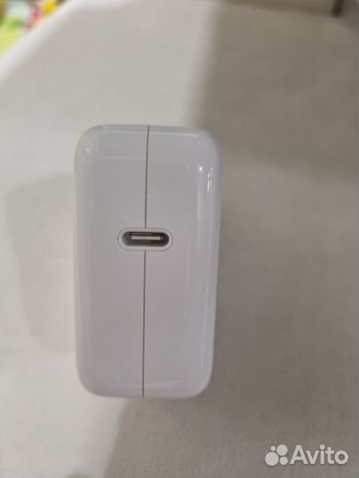 Зарядный блок iPhone