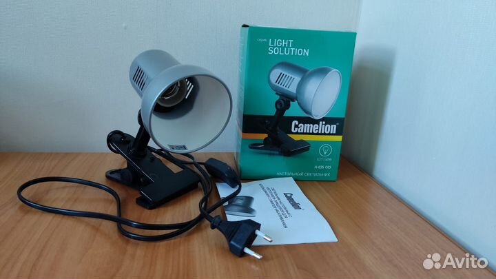 Светильник настольный Camelion