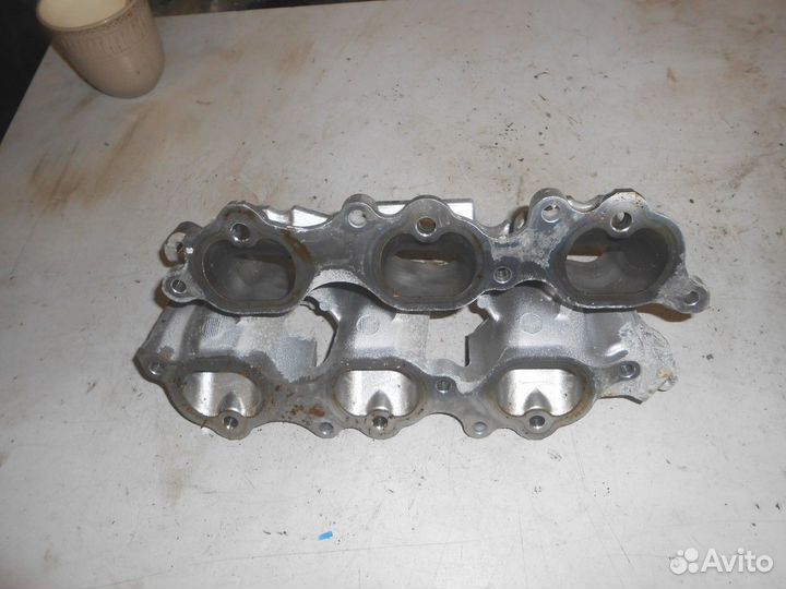 Коллектор впускной (Lexus RX)