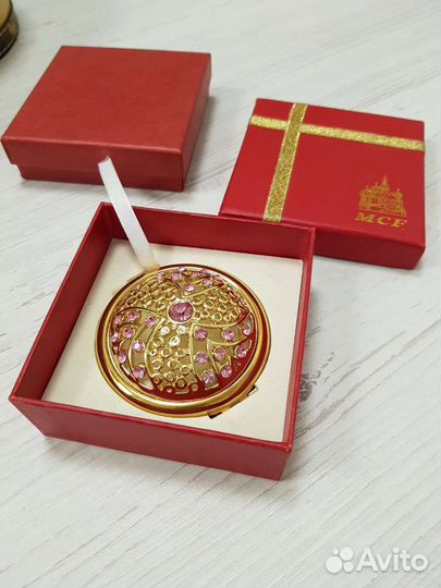 Зеркало карманое