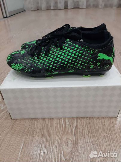 Футбольные бутсы puma