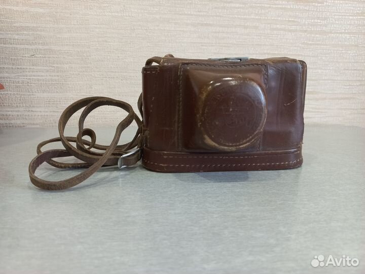 Фотоаппарат СССР киев и экспонометр «Ленинград-4»