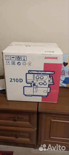 Оверлок janome 210d