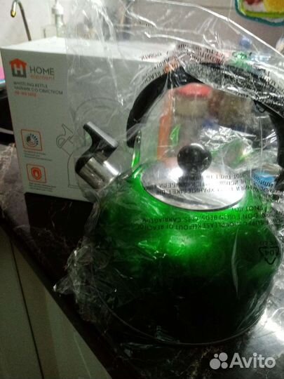 Чайник, 2,5л новый со свистком