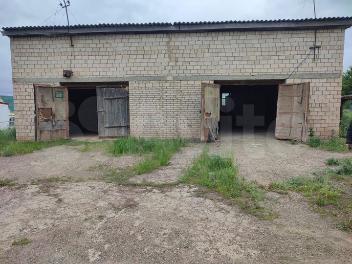 Гараж, > 30 м²