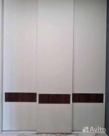 Шкаф-купе с зеркалом