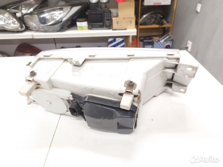 Фара левая skoda Octavia Tour