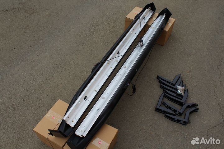 Land Cruiser 100 LED Пороги металлические X8OK8