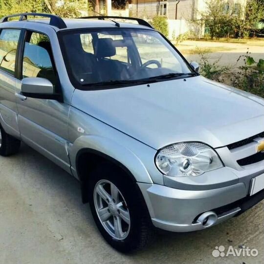 Внутренние ручки Нива шевроле Бертоне 2009г