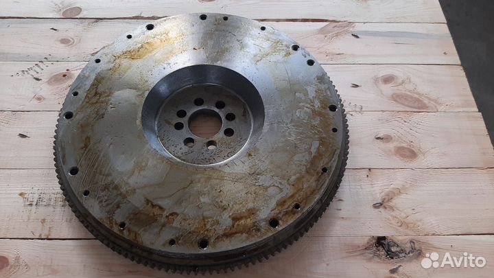 Маховик Д245