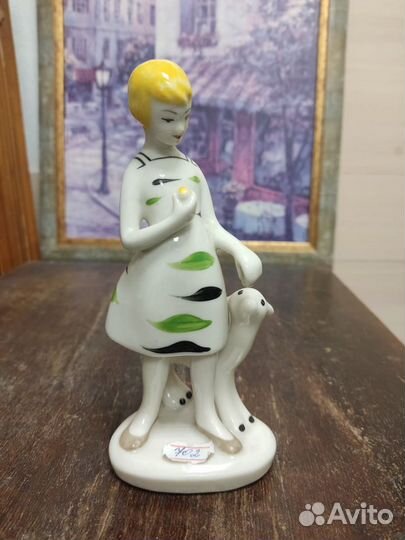 Статуэтка Девочка с козленком Полонне