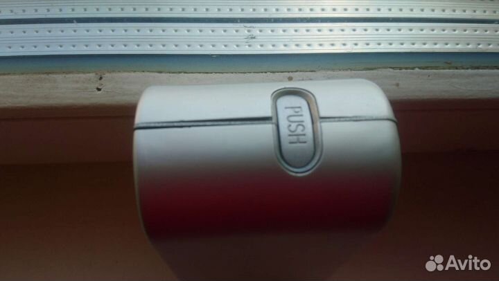 Степлер для бумаг на батарейках