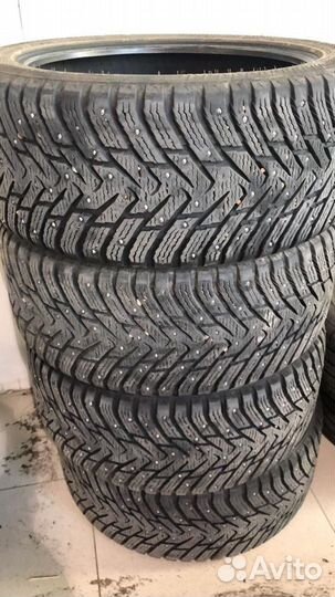 Nokian Tyres Hakkapeliitta 8 SUV 275/40 R20