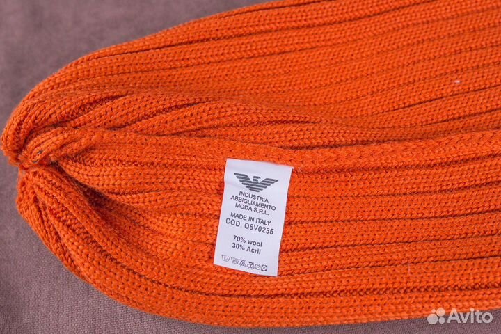 Шапка Armani цвет караловый