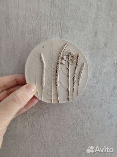 Панно из гипса