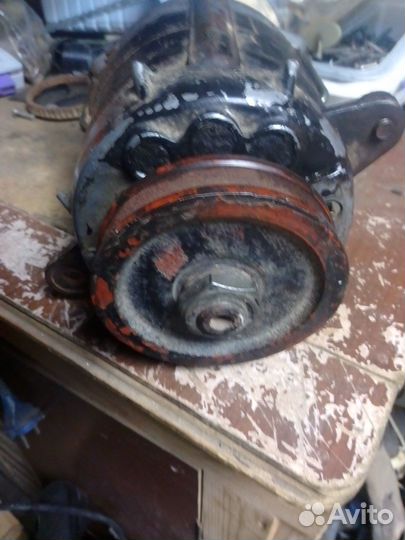 Генератор для трактора