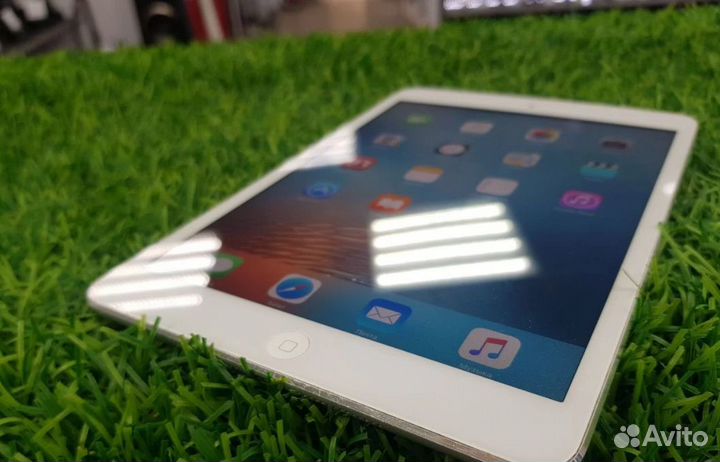 Планшет Apple iPad mini цвет silver (пр103)