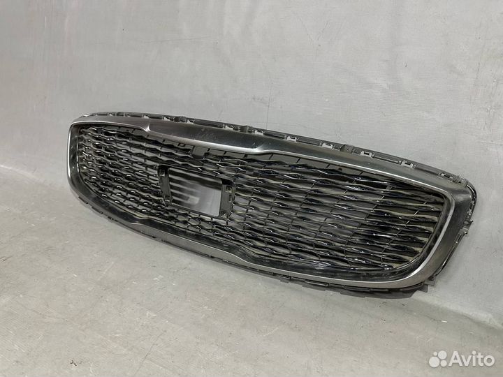 Решетка радиатора Kia K900 б/у