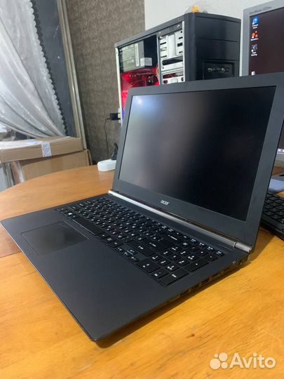 Продам игровой ноутбук Acer v15 Nitro Black Editio