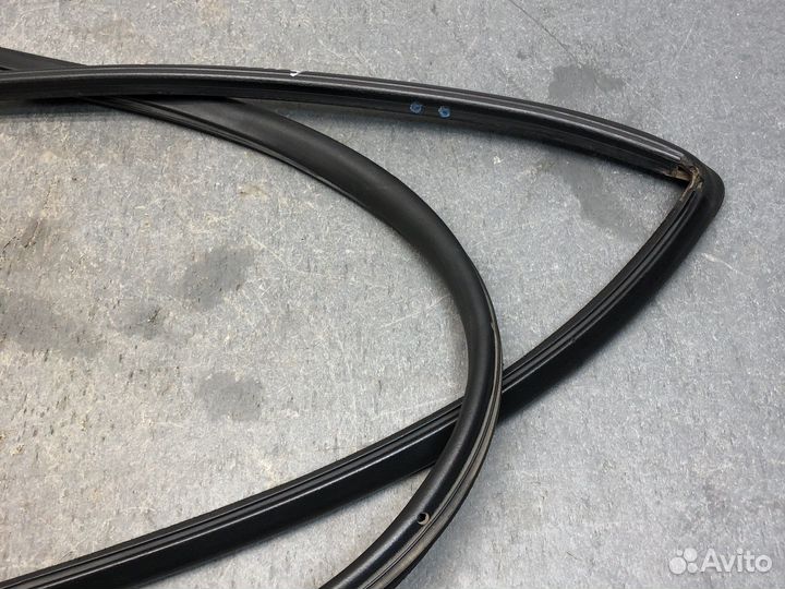 Зад прав уплотнитель Fusion