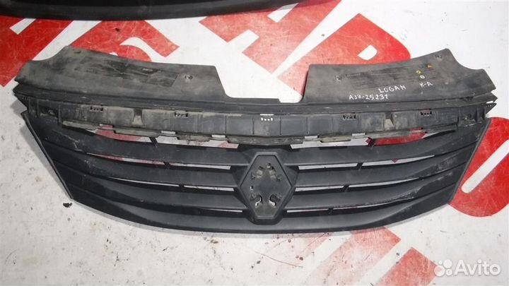 Решетка радиатора Renault Logan I 2005-2014