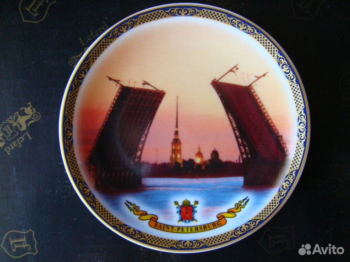 Настенные коллекционные тарелочки